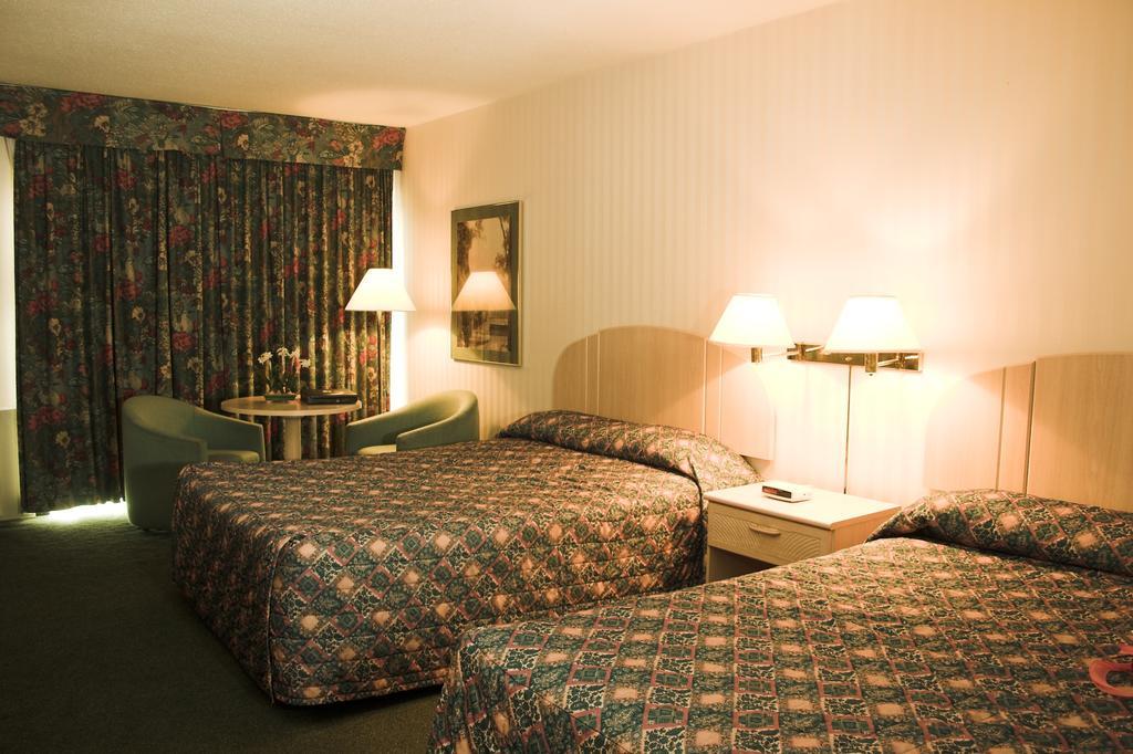 Toronto East Inn Extérieur photo